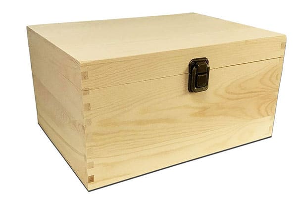 #alt_tagwooden box in palestine